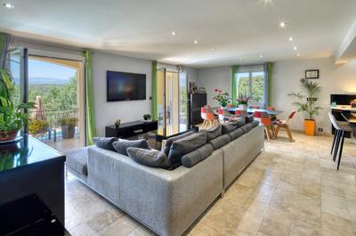 Propriété - 255 m²