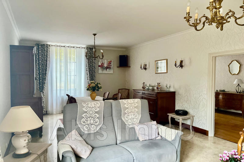 Maison - 143 m² - 6 pièces