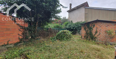 Maison - 240 m² - 8 pièces