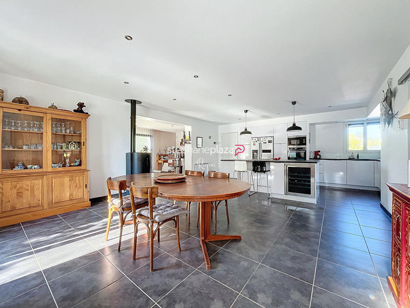 Maison - 110 m² - 5 pièces