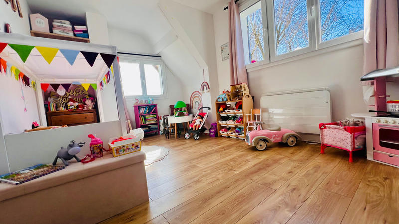 Maison - 186 m² - 7 pièces