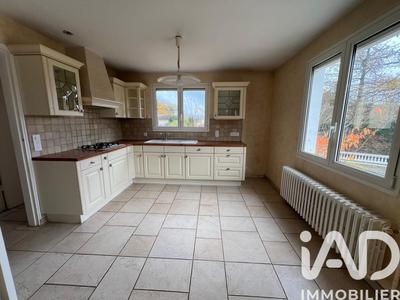 Maison - 111 m² - 6 pièces