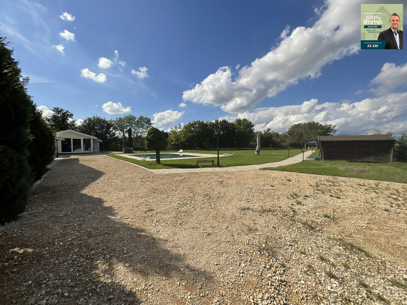 Villa - 486 m² - 11 pièces