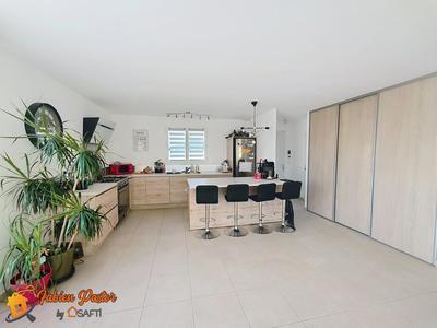 Maison - 91 m² - 4 pièces