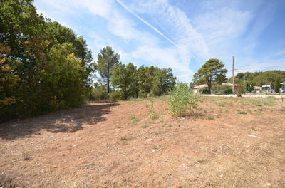 Terrain - 1 500 m²