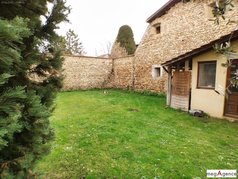 Propriété - 185 m² - 6 pièces