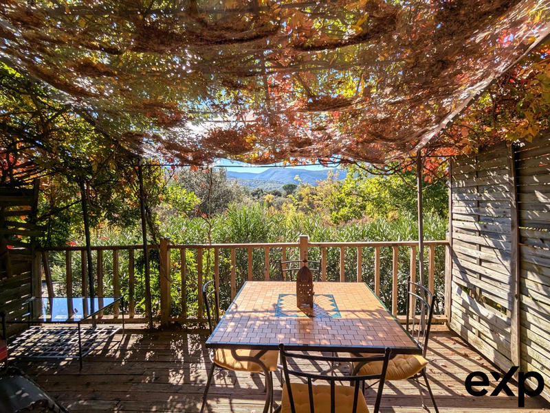 Villa - 167 m² - 9 pièces