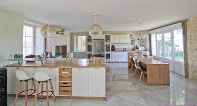 Corps de ferme - 363 m² - 9 pièces