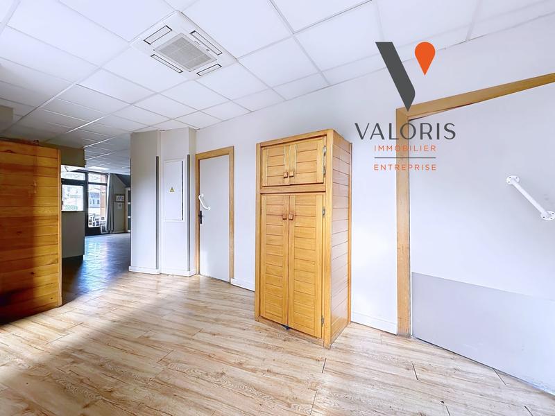 Local commercial - 216 m²