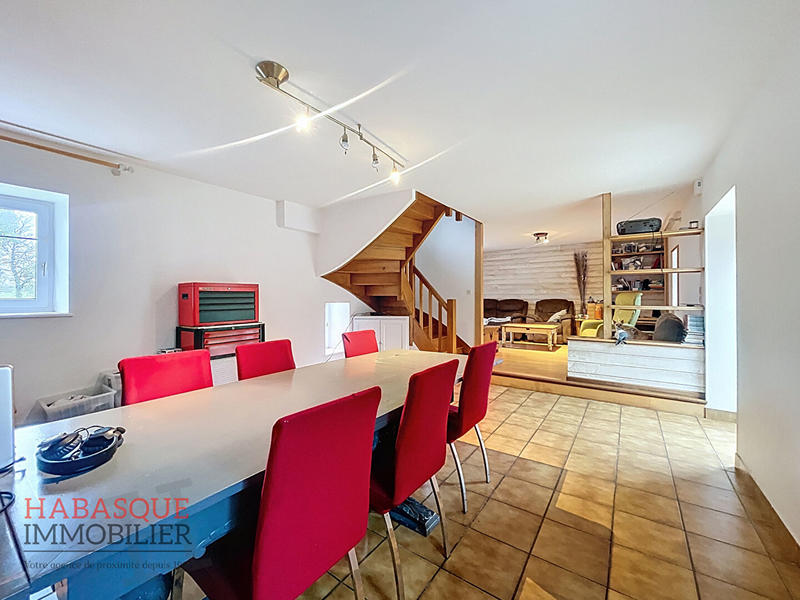 Maison - 146 m² - 5 pièces