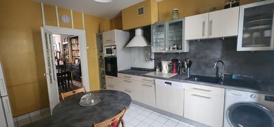 Appartement bourgeois - 104 m² - 4 pièces