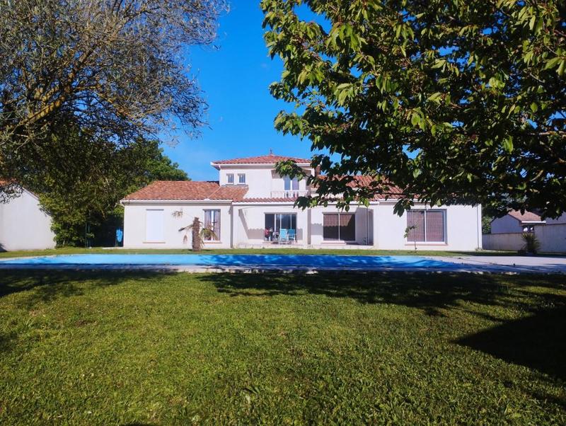 Maison - 188 m² - 5 pièces