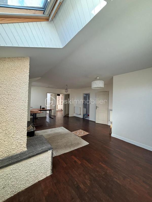 Maison - 183 m² - 7 pièces