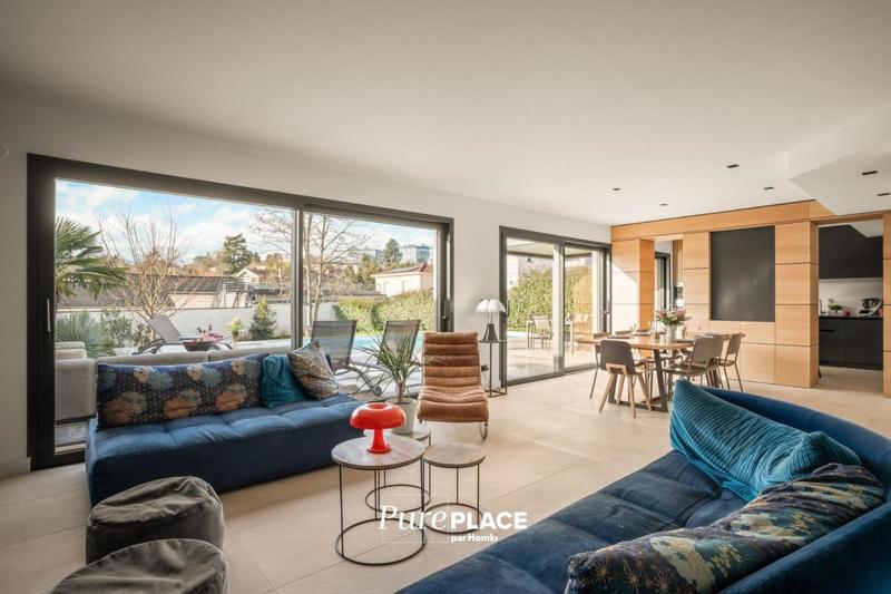 Maison - 162 m² - 6 pièces