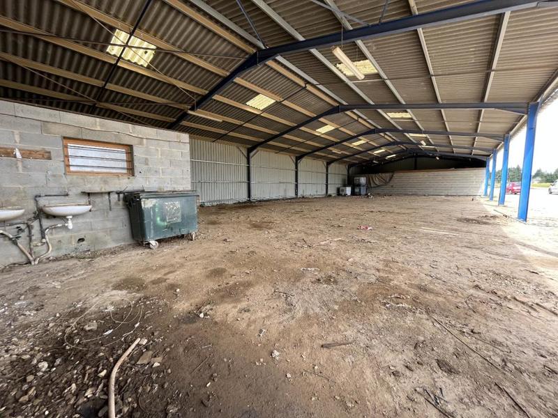 Maison ancienne - 530 m² - 3 pièces