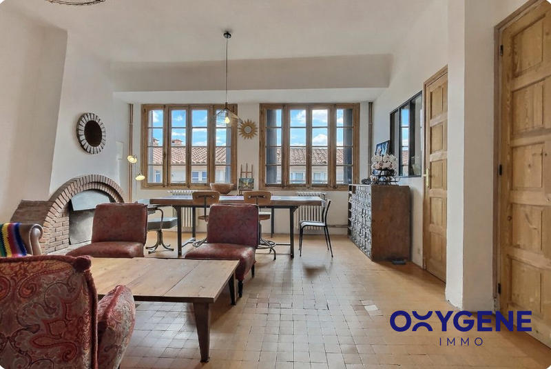 Maison - 260 m² - 12 pièces