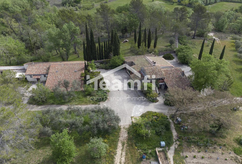 Mas - 256 m² - 10 pièces