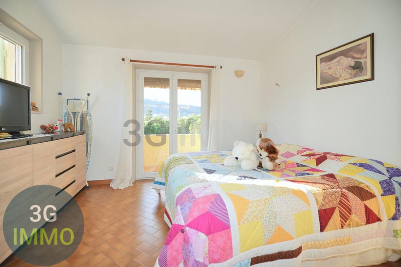 Maison - 167 m² - 6 pièces