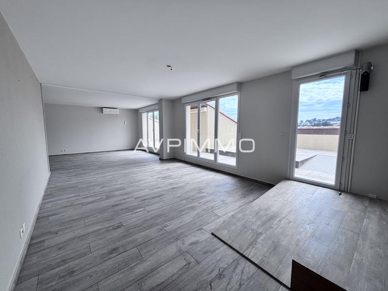 Appartement - 120 m² - 5 pièces