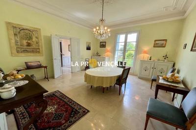 Demeure - 265 m² - 8 pièces