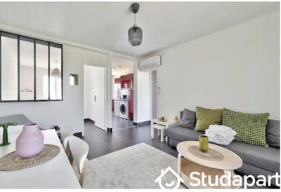 Chambre - 11 m² - 1 pièce