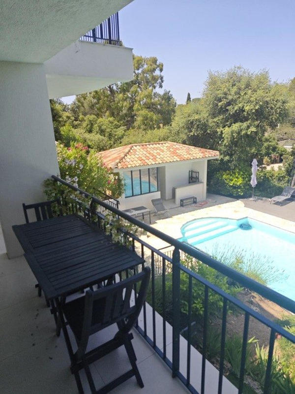 Maison contemporaine - 188 m² - 12 pièces