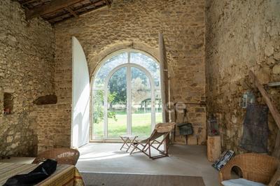 Maison - 560 m² - 15 pièces