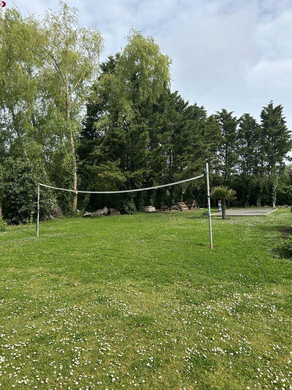 Propriété - 240 m² - 11 pièces