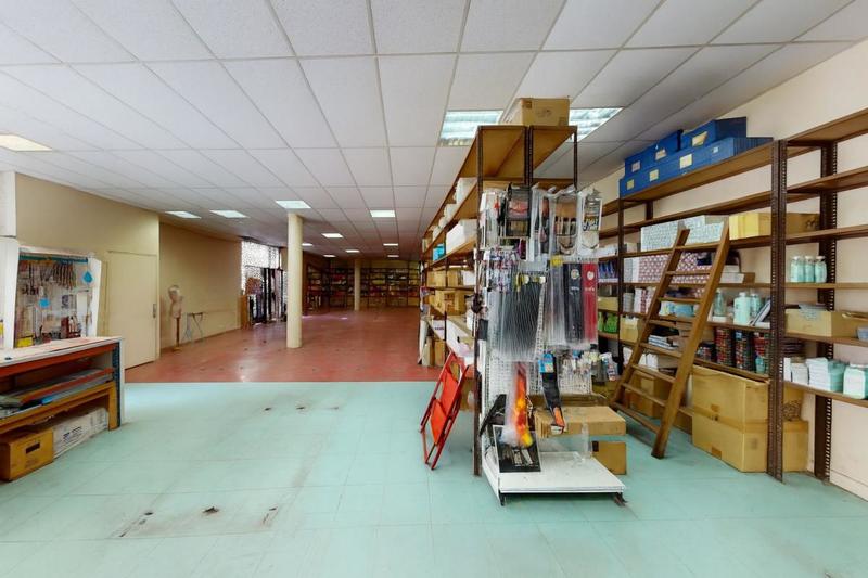 Local commercial - 210 m²