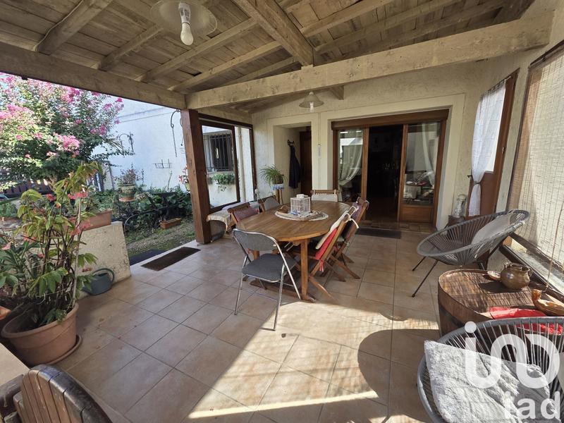 Maison - 204 m² - 7 pièces