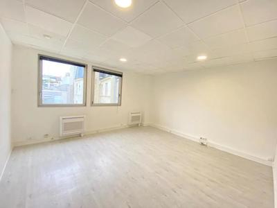 Bureau - 623 m²