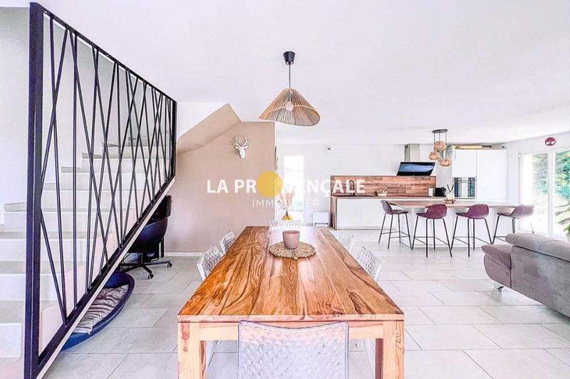 Maison - 108 m² - 5 pièces