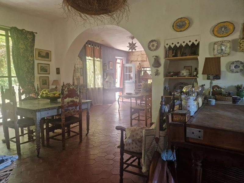 Mas - 508 m² - 13 pièces