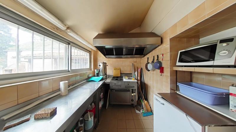 Maison - 217 m² - 8 pièces