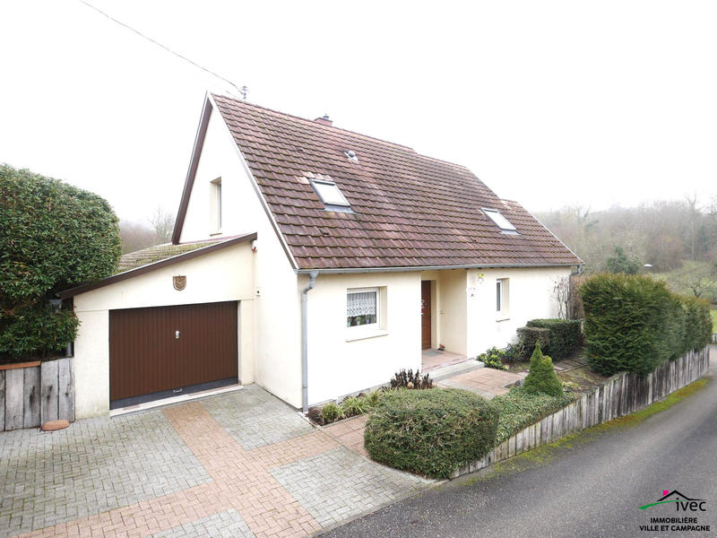 Maison traditionnelle - 142 m² - 5 pièces