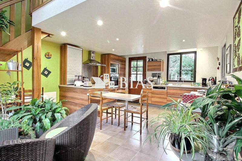 Maison - 150 m² - 5 pièces