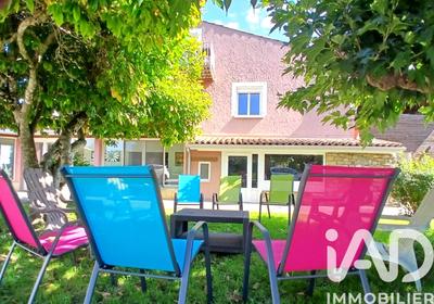 Appartement - 575 m² - 26 pièces