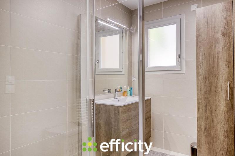 Appartement - 95 m² - 4 pièces