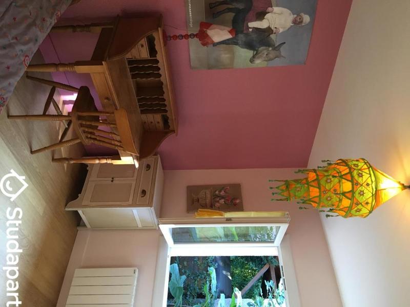 Chambre - 9 m² - 1 pièce