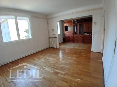 Maison - 94 m² - 4 pièces