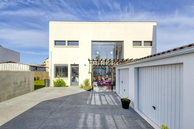 Maison contemporaine - 176 m² - 5 pièces