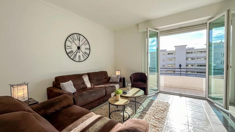 Appartement - 77 m² - 3 pièces