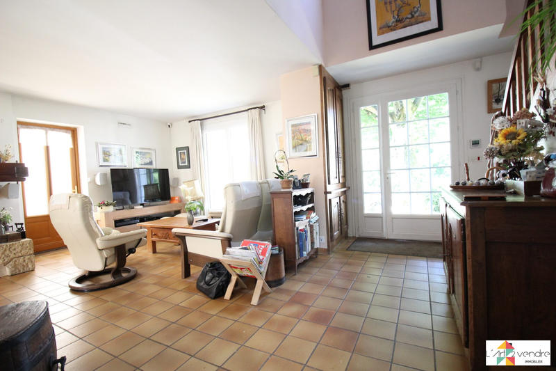 Maison traditionnelle - 173 m² - 6 pièces