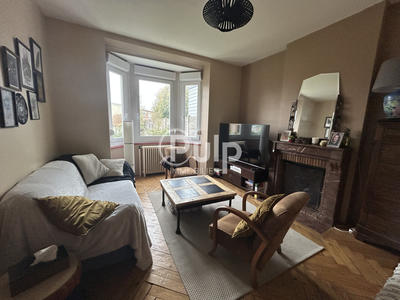 Maison bourgeoise - 145 m² - 9 pièces