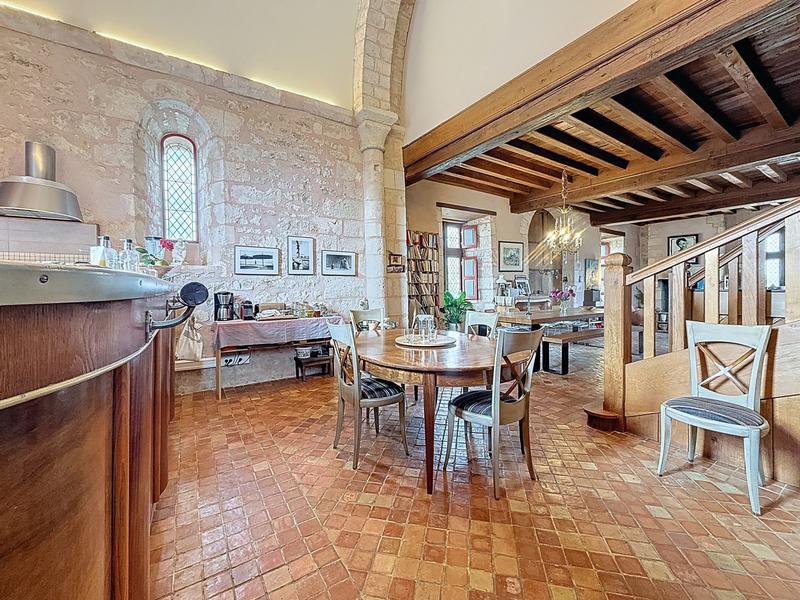 Maison - 180 m² - 4 pièces