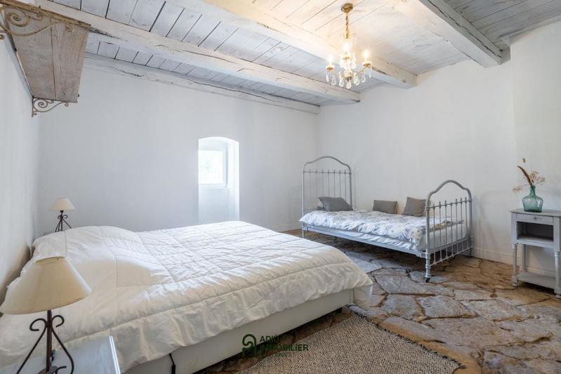 Mas - 228 m² - 8 pièces