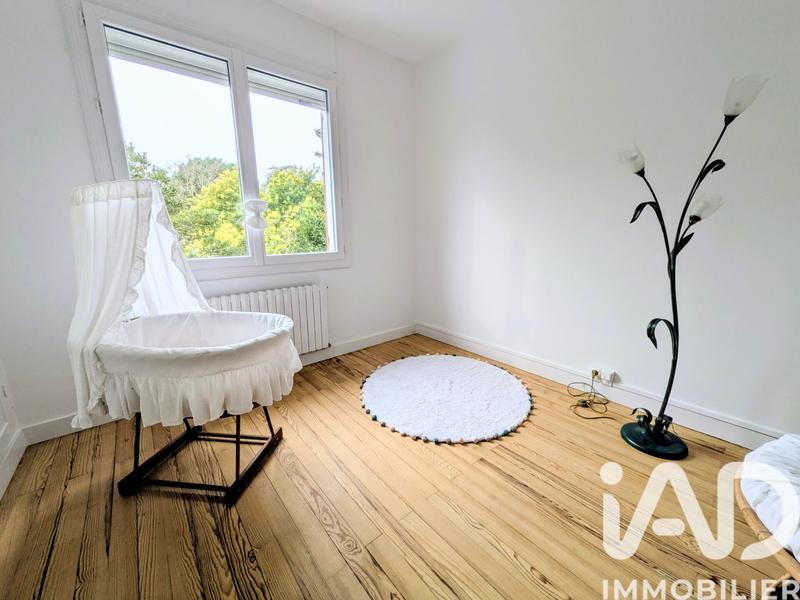 Maison - 210 m² - 8 pièces