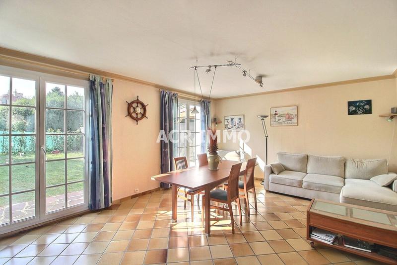 Maison - 96 m² - 5 pièces