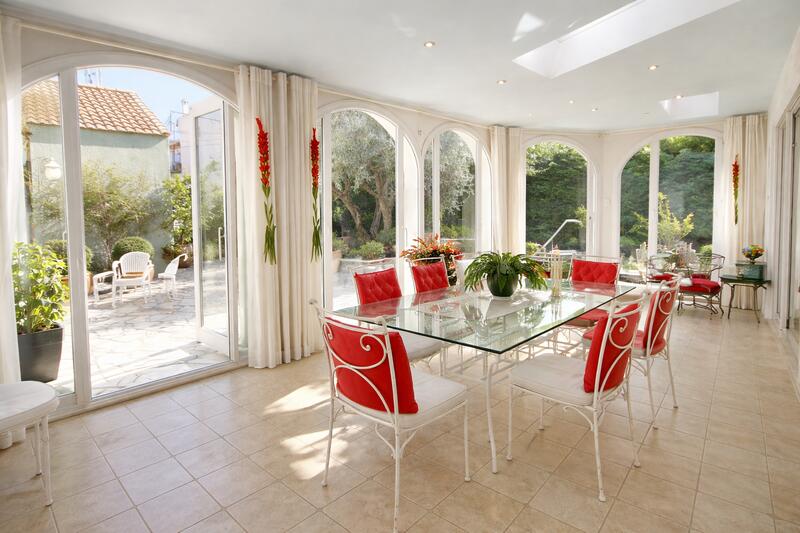 Maison - 222 m² - 9 pièces