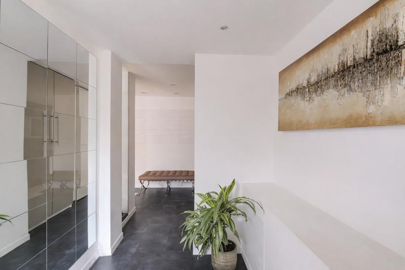 Maison - 246 m² - 7 pièces